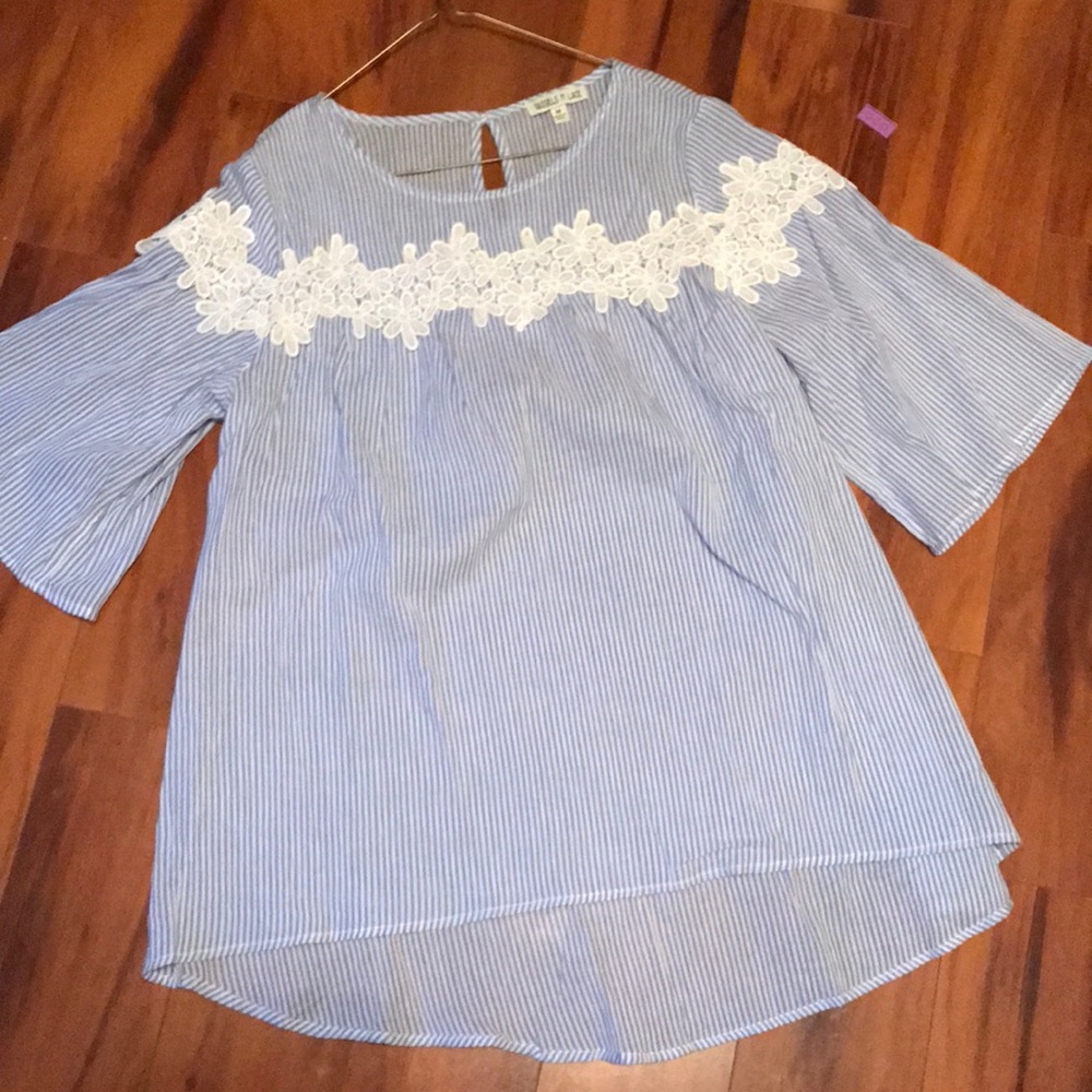Women’s top Tassels and Lace